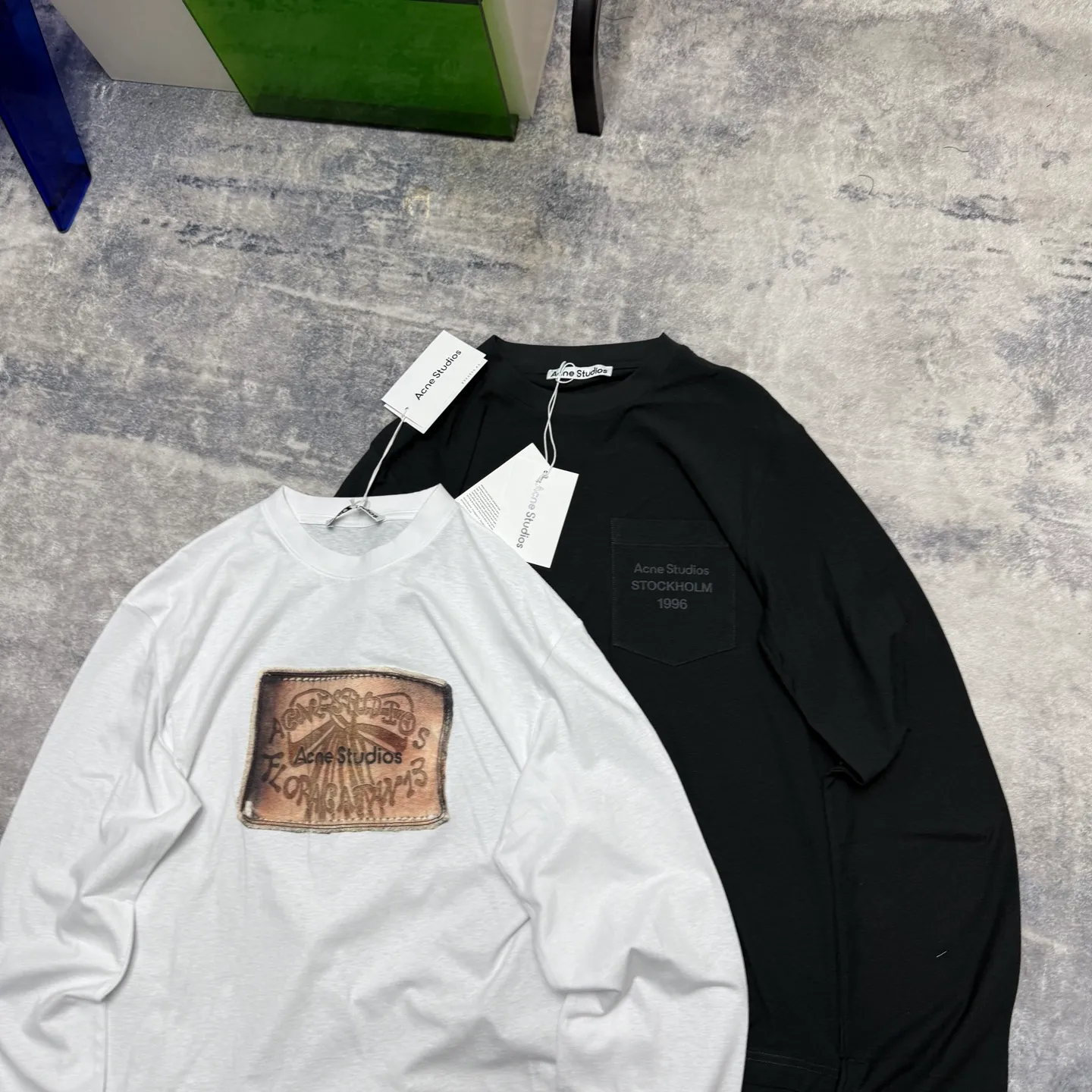 Acne T（ ） acne studios T ， ， 100% 32 180 ， ， ， ， ， ACNE STUDIOS logo T ， ， 85% ，15 ， ， ， Sizes A， 160， 100， S B， 165， 120， M C： 170， 140， L Size： S 69.5 48.5 113 67.5 M 71.5 50 117 68.5 L 73.5 51.5 121 69.5 Size： S/36 68 45.5 110 67 M/38 70 47 114 68 L/40 72 48.5 118 69